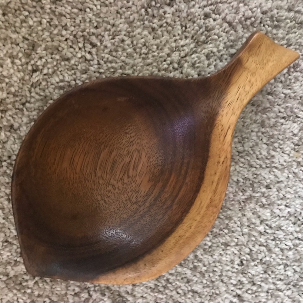 EUC Vintage Leaf-Shaped Monkeypod Wood Bowl